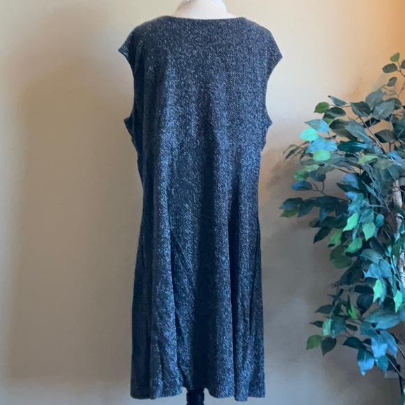 Tiana B - Black Metallic Glitter V-neck Sleeveless Dress, 22W - Picture 5 of 10